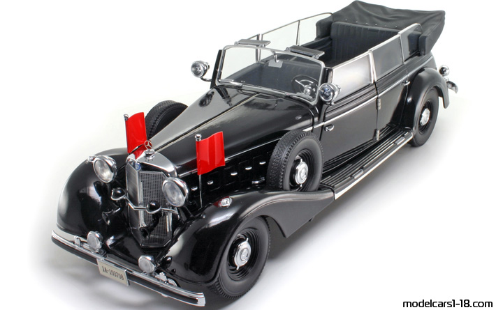 1938 - Mercedes 770 K (W150) Signature Models 1/18 - Front left side