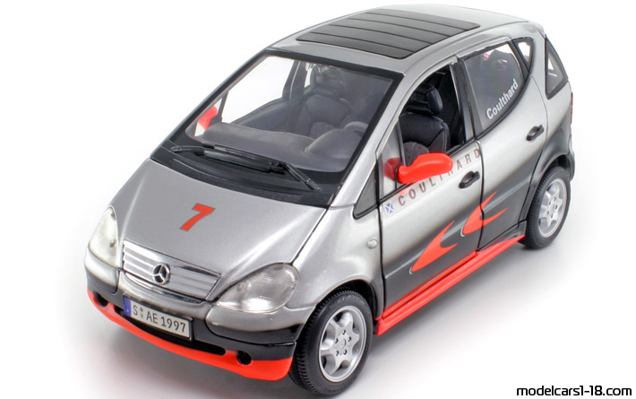 1997 - Mercedes A 140 F1 Edition (W168) Maisto 1/18 - Front left side