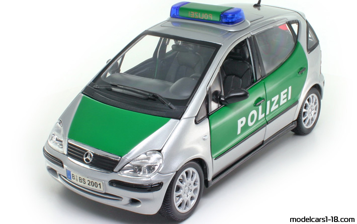 2001 - Mercedes A 140 L (W168) Police Maisto 1/18 - Передняя левая сторона