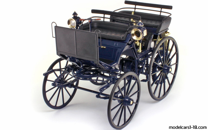 1886 - Mercedes Daimler Motor Carriage Norev 1/18 - Vorne linke Seite