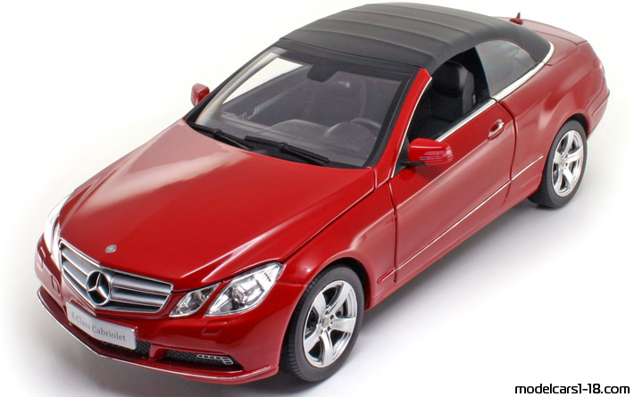 2010 - Mercedes E 350 Cabriolet (A207) Norev 1/18 - Передняя левая сторона