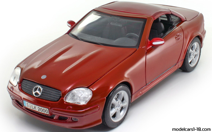 2001 - Mercedes SLK 230 (R170) Maisto 1/18 - Front left side