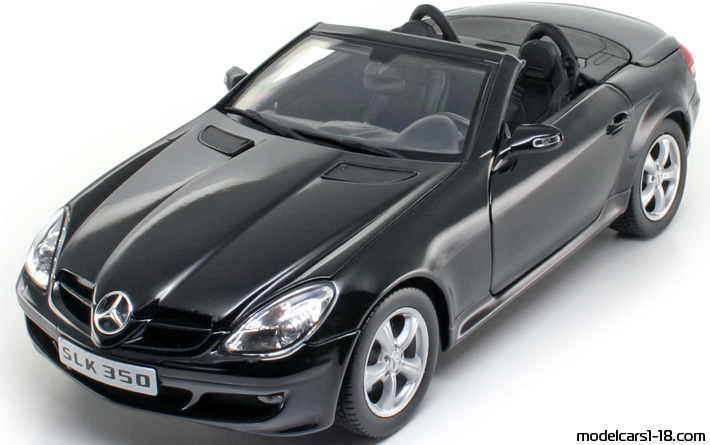 2005 - Mercedes SLK 350 (R171) Welly 1/18 - Front left side