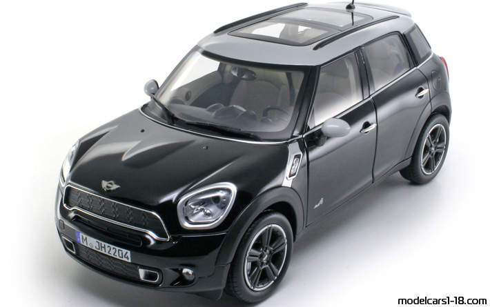 2010 - Mini Cooper S Countryman Norev 1/18 - Front left side