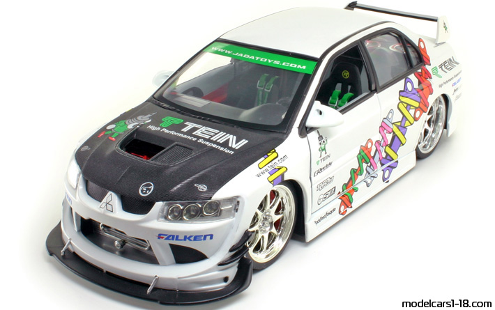 2003 - Mitsubishi Lancer EVO VIII Jada Toys 1/18 - Предна лява страна