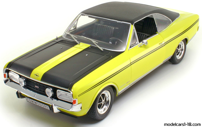 1970 - Opel Commodore GS/E Revell 1/18 - Front left side