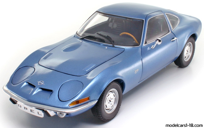 1968 - Opel GT Minichamps 1/18 - Передняя левая сторона