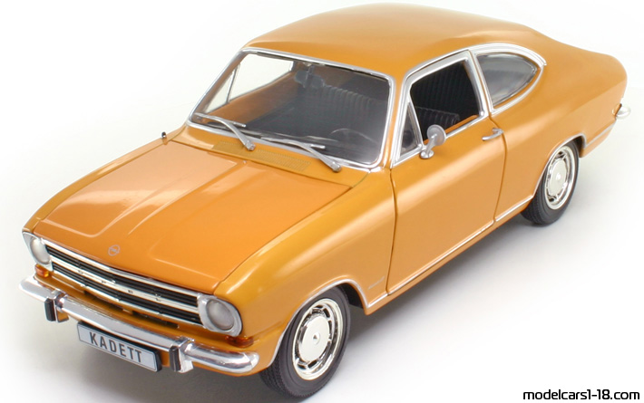 1965 - Opel Kadett LS Revell 1/18 - Front left side