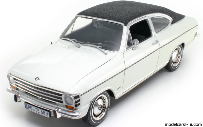 1967 - Opel Olympia Revell 1/18 - Front left side