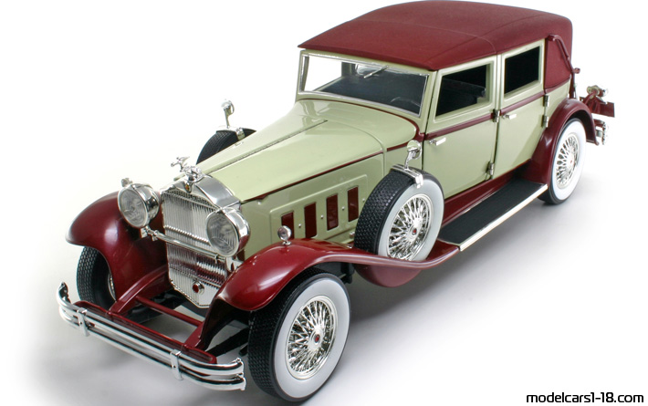 1930 - Packard Eight LeBaron 745 Signature Models 1/18 - Vorne linke Seite