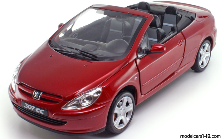 2003 - Peugeot 307 CC Solido 1/18 - Предна лява страна