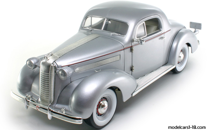 1936 - Pontiac Deluxe 6 Signature Models 1/18 - Предна лява страна