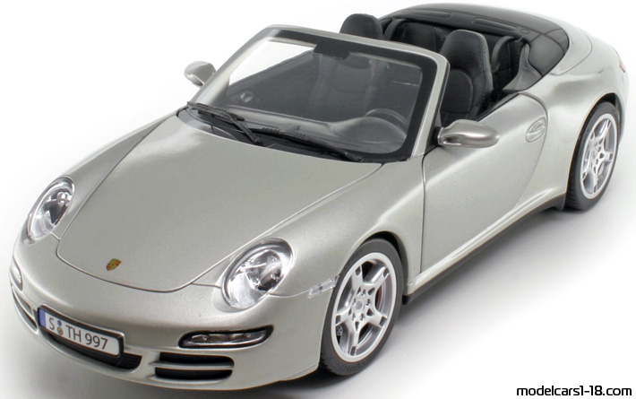 2006 - Porsche 911 Carrera 4S (997) Norev 1/18 - Front left side