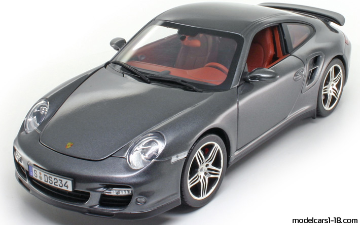 2006 - Porsche 911 Turbo (997) Norev 1/18 - Передняя левая сторона