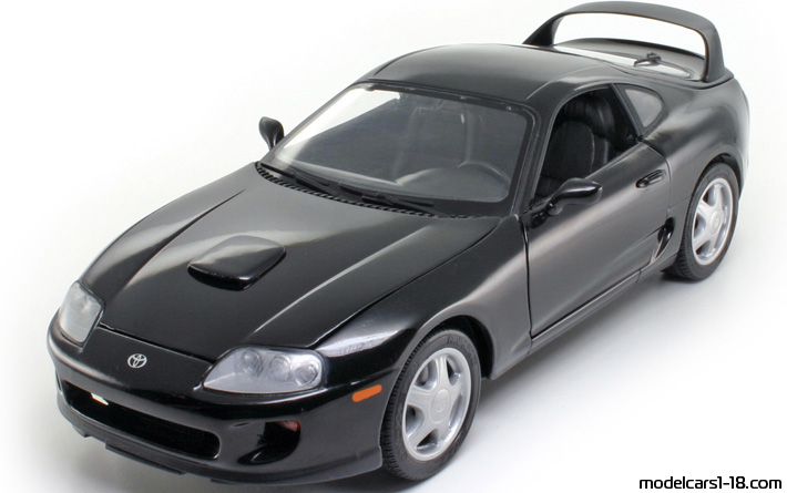 1993 - Toyota Supra Twin Turbo (A80) Kyosho 1/18 - Front left side