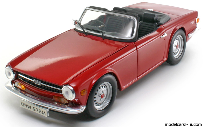 1969 - Triumph TR6 ERTL 1/18 - Vorne linke Seite