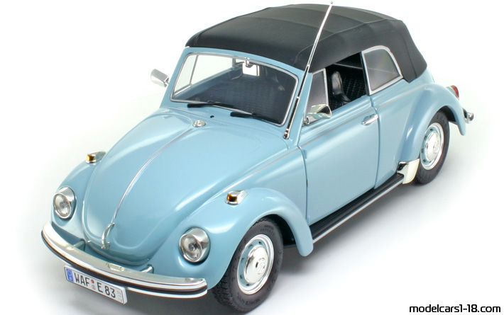 1971 - Volkswagen Beetle (Kaefer) 1302 LS Revell 1/18 - Предна лява страна