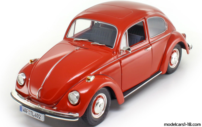 1971 - Volkswagen Beetle (Kaefer) 1302 S Revell 1/18 - Front left side