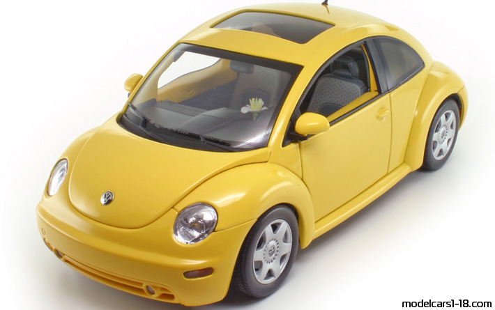 1999 - Volkswagen New Beetle AutoArt 1/18 - Vorne linke Seite