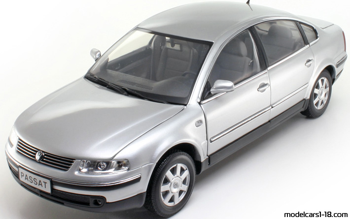 1998 - Volkswagen Passat Anson 1/18 - Front left side