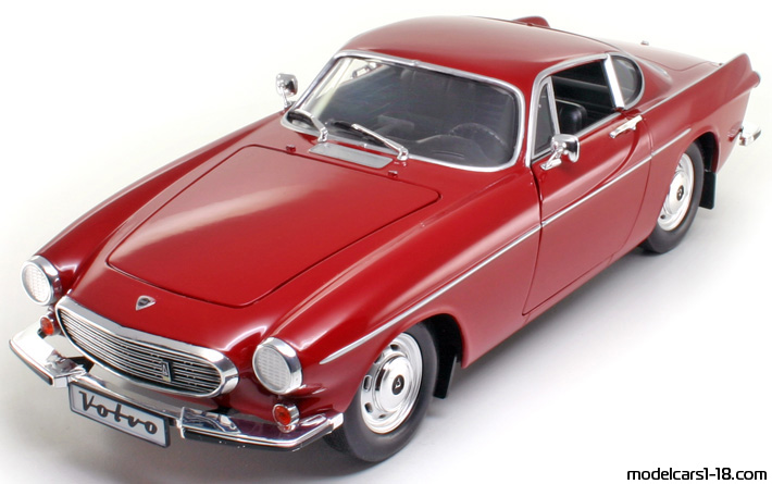 1967 - Volvo P1800 S Revell 1/18 - Front left side