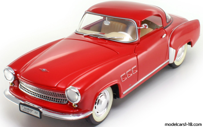 1957 - Wartburg 313 Revell 1/18 - Front left side