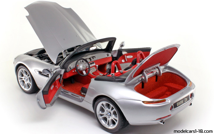 BMW Z8 (E52) (cabrio) 2000 Kyosho 1/18 - Details