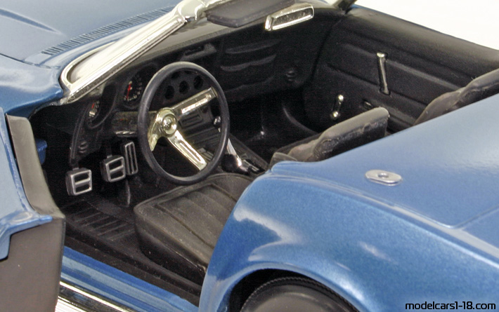 LED-Leuchtschild graviert ist  Chevrolet Corvette c3 1969  AutoGravur 
