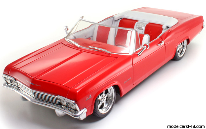 Chevrolet Impala (cabrio) 1965 Hot Wheels 1/18 - Details