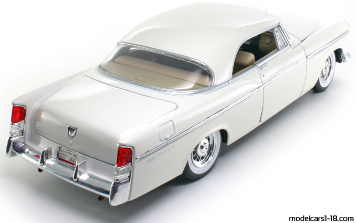 Chrysler 300 B (coupe) 1956 Maisto 1/18 - Details