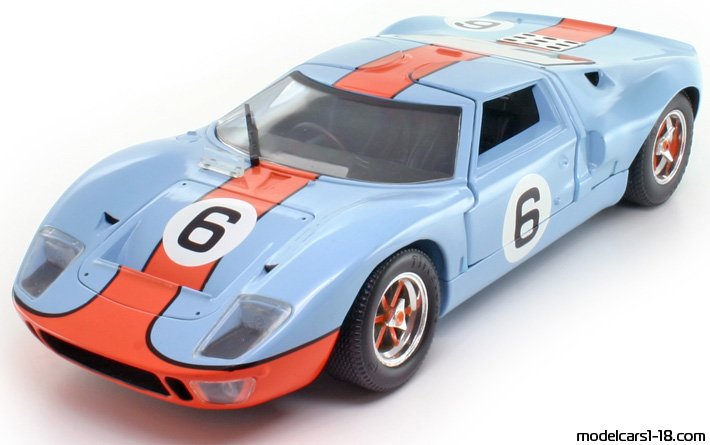 1966 - Ford Gt40 Coupe Universal Hobbies 1 18 - Details