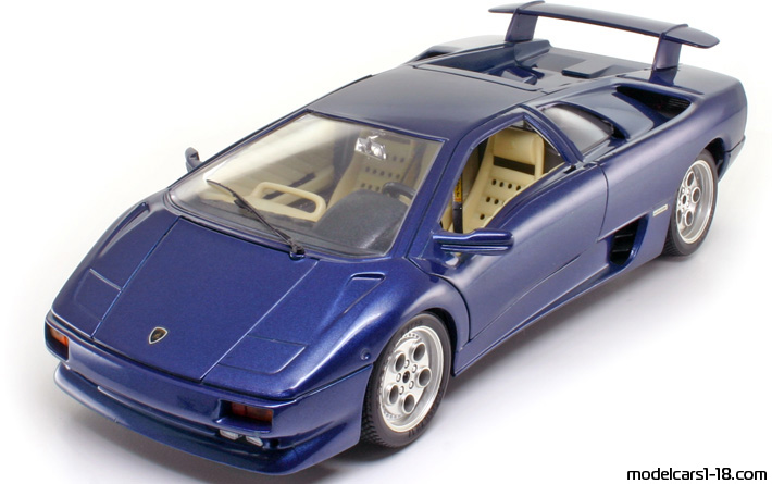 1990 - Lamborghini Diablo coupe Bburago 1/18 - Details