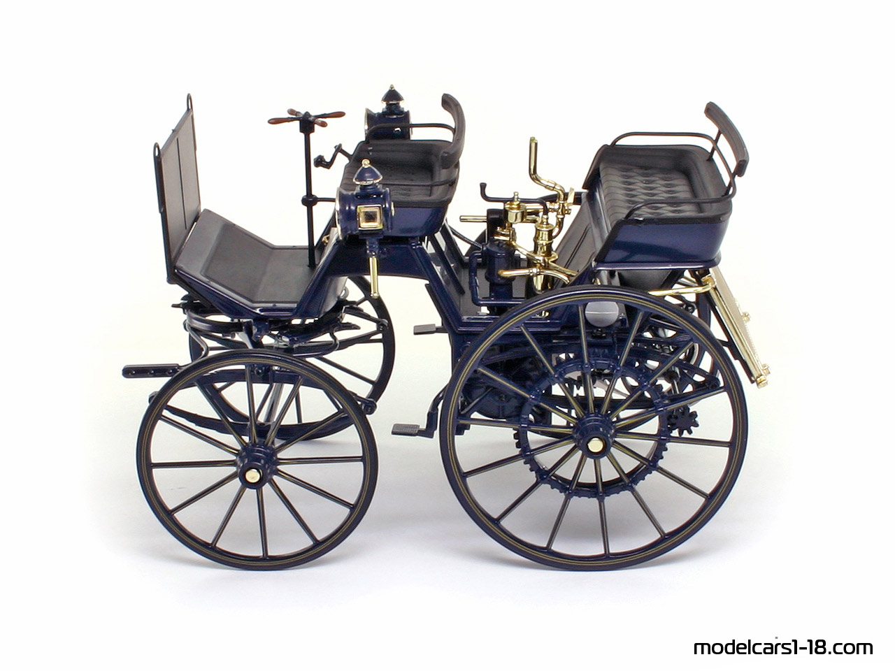 Motor carriage