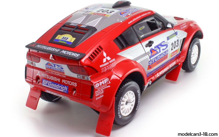 Mitsubishi Pajero Evolution (racing car) 2004 Solido 1/18 - Details