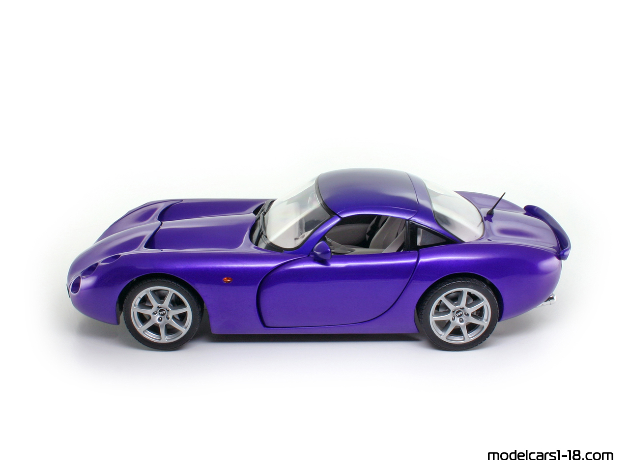 TVR Tuscan S (coupe) 2000 Jadi 1/18 - Gallery