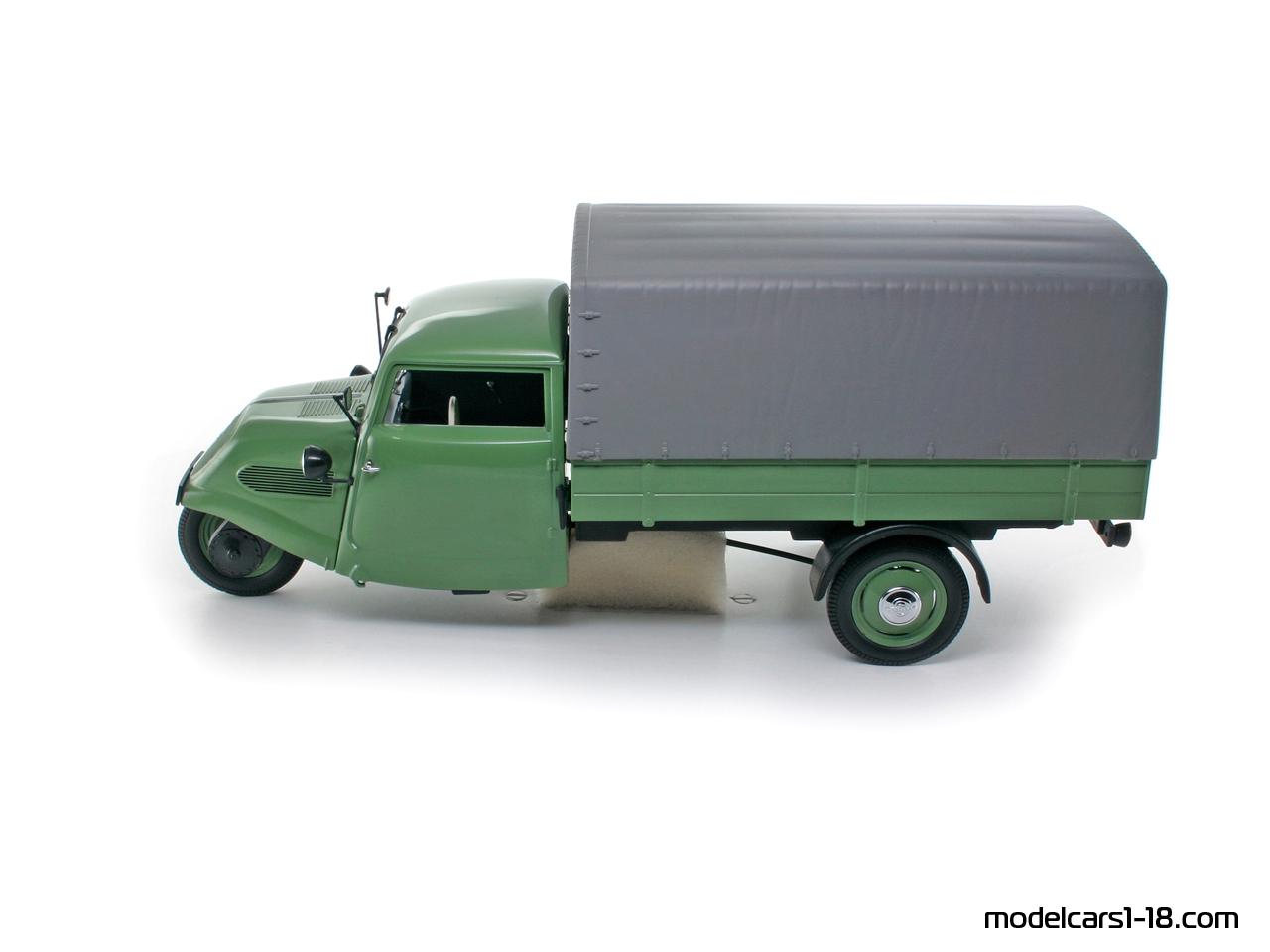 Tempo Hanseat (pickup) 1952 Minichamps 1/18 - Gallery